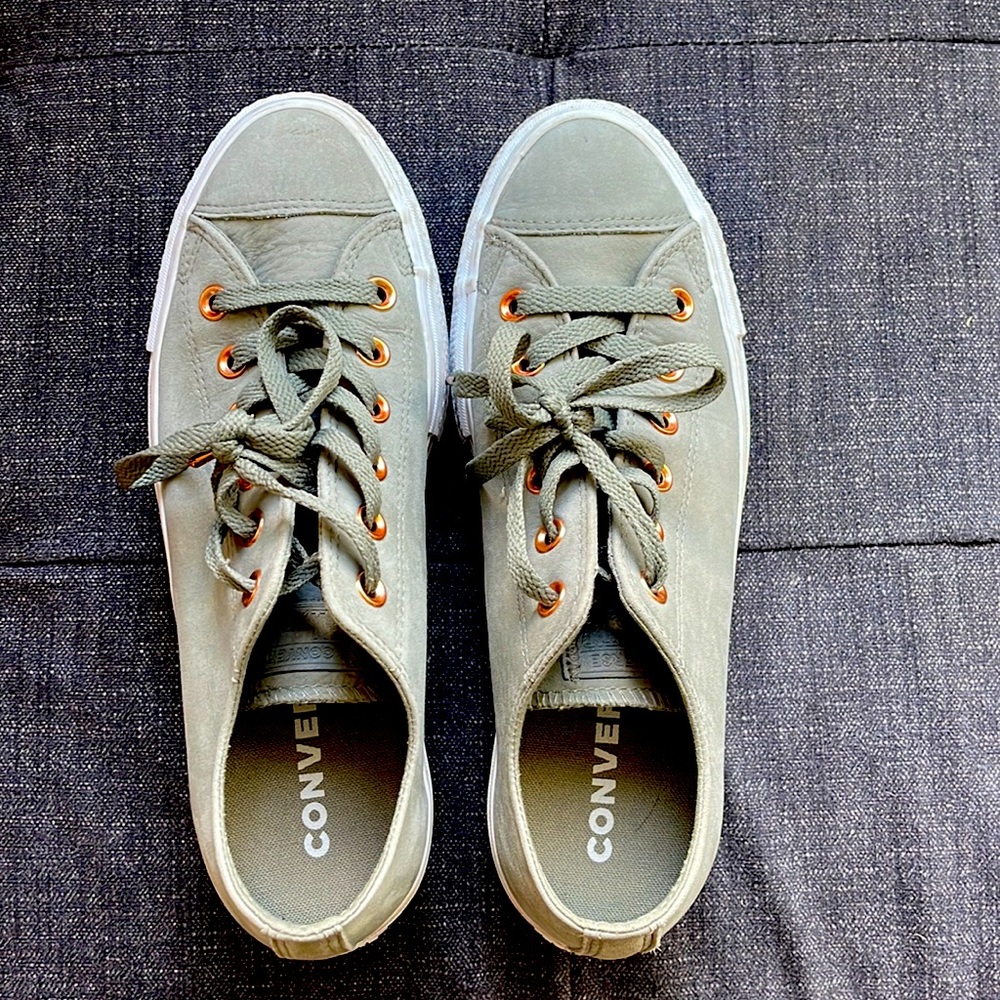 Gently worn, genuine suede/leather converse
